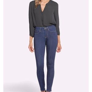 Not Your Daughters Jeans Women's skinny mid rise Blue Jeans size 8